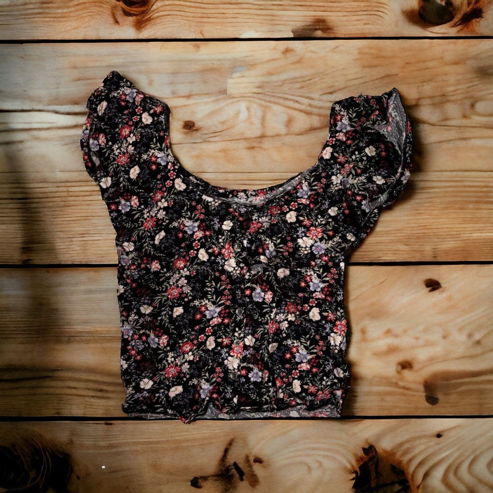 American Eagle Floral Off The Shoulder Ruffle Button Front Crop Top Black XS